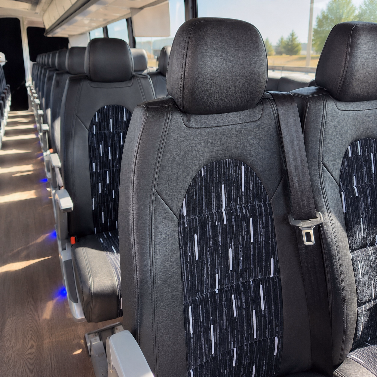 detroit bus rentals for trade shows and conferences