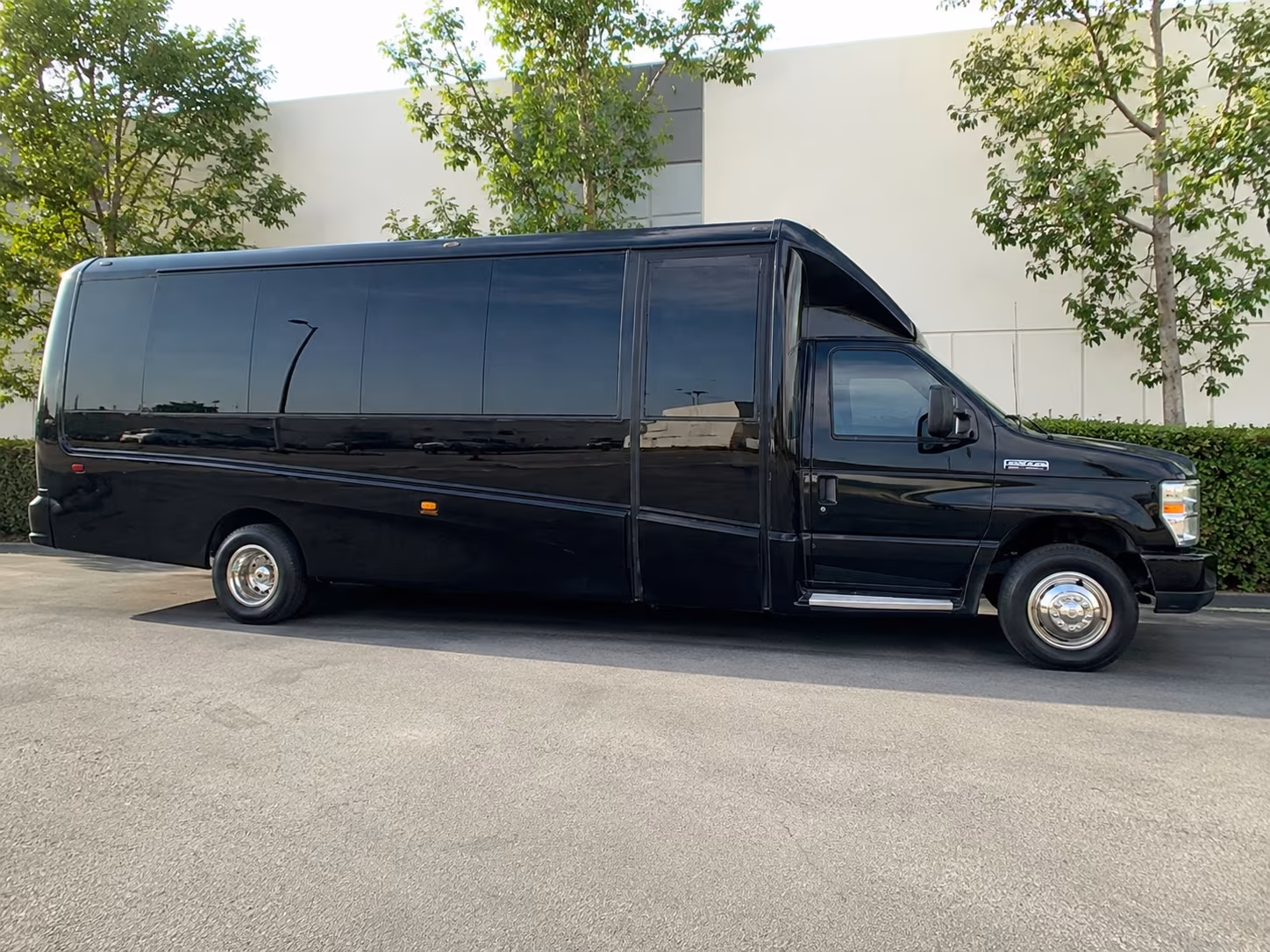 detroit bus rentals