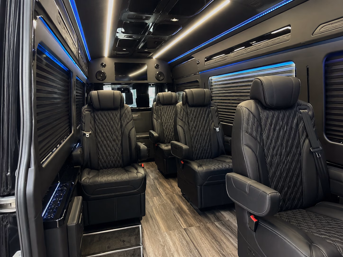 detroit easy employee shuttles with a detroit bus rental