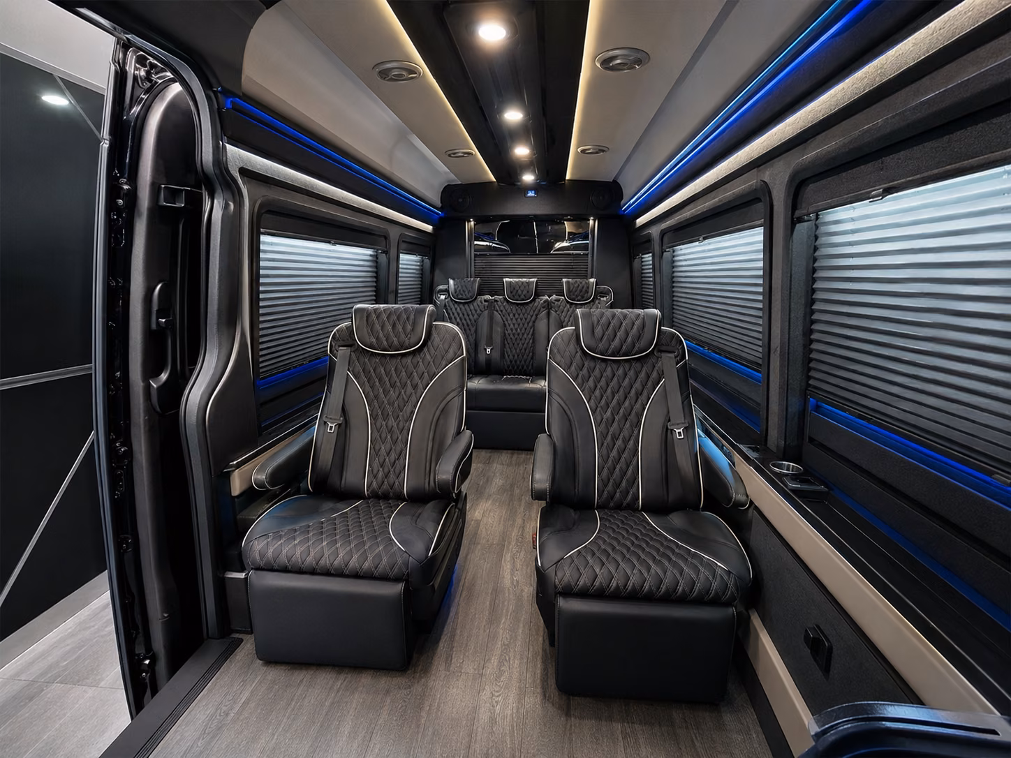 southfieldcharterbuscompany com makes it possible to compare airport shuttles from southfield in under 30 seconds