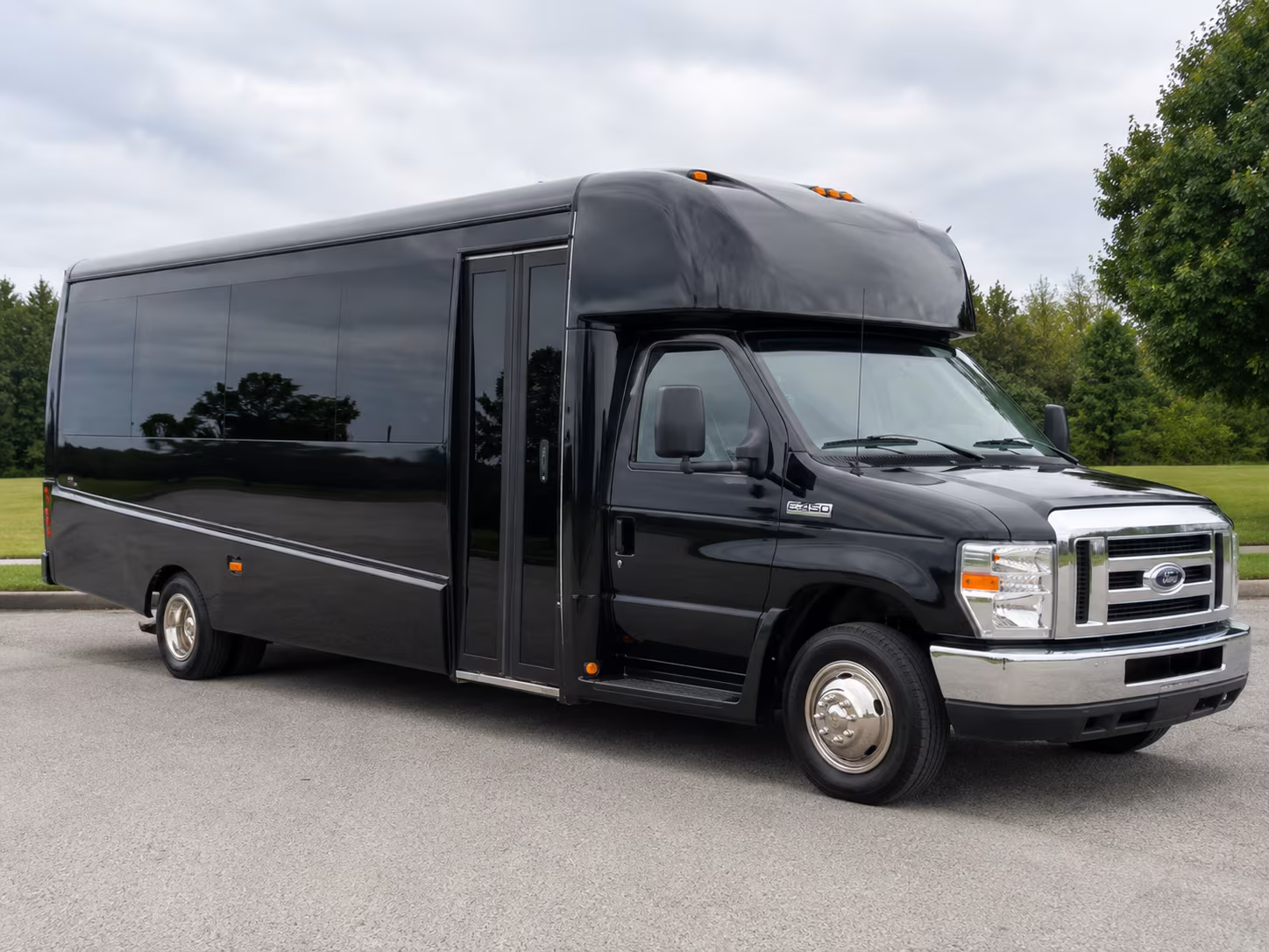 west bloomfield get your group there with a west bloomfield long distance charter bus rental